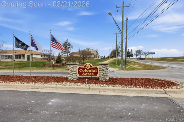 25204 Franklin Terrace 6, South Lyon, MI 48178