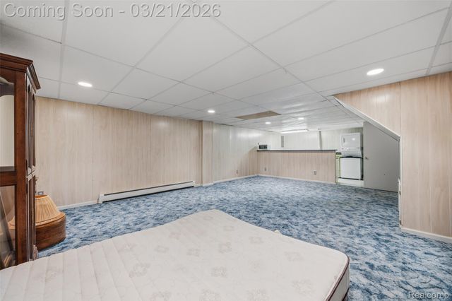 25204 Franklin Terrace 6, South Lyon, MI 48178