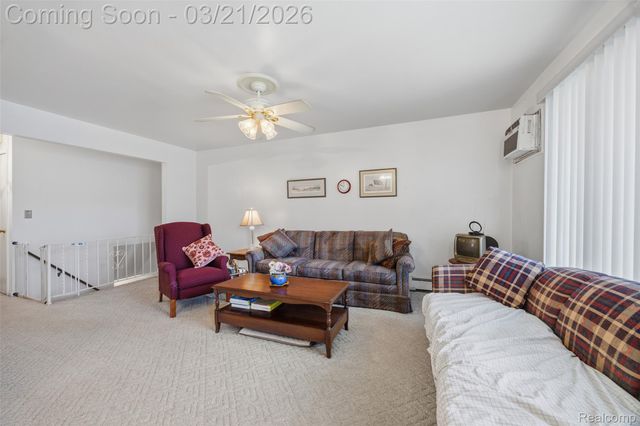 25204 Franklin Terrace 6, South Lyon, MI 48178