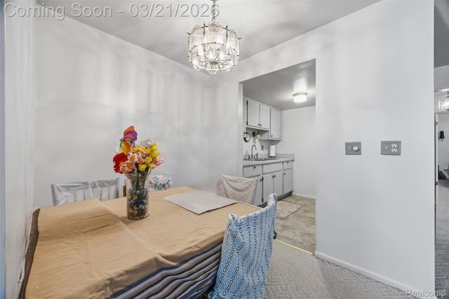 25204 Franklin Terrace 6, South Lyon, MI 48178