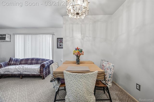 25204 Franklin Terrace 6, South Lyon, MI 48178