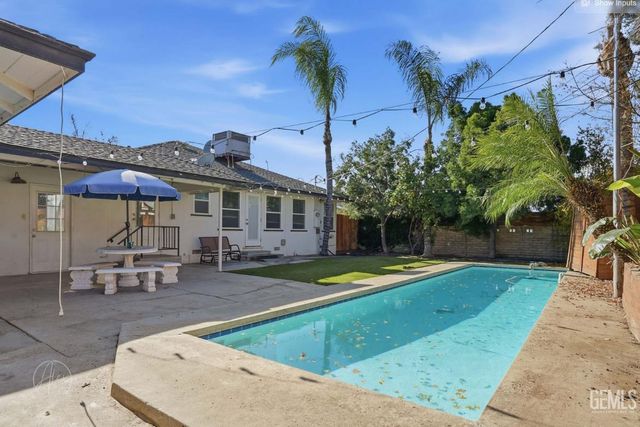 2730 Buena Vista Street, Bakersfield, CA 93304