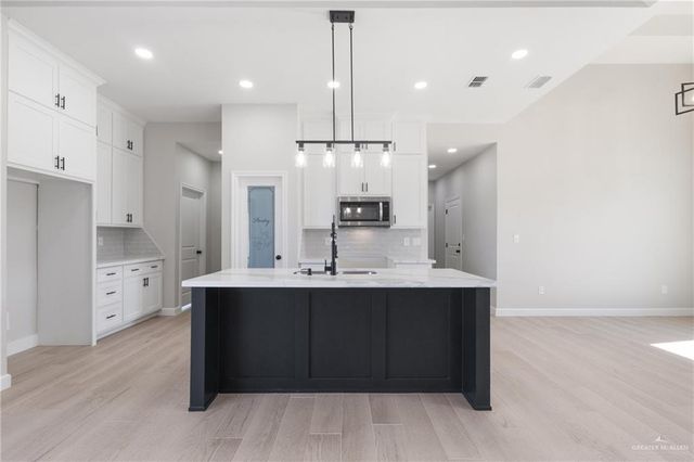 9716 Heights Drive, Harlingen, TX 78552