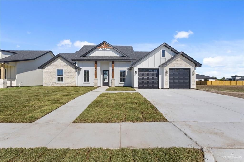 9716 Heights Drive, Harlingen, TX 78552