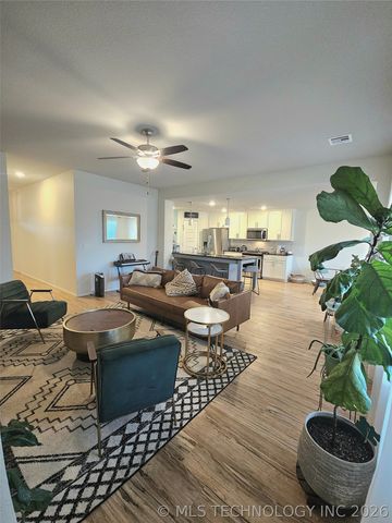 2629 W 114 Street, Jenks, OK 74037