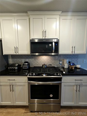 2629 W 114 Street, Jenks, OK 74037