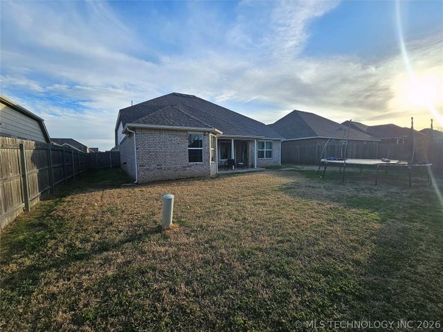 2629 W 114 Street, Jenks, OK 74037