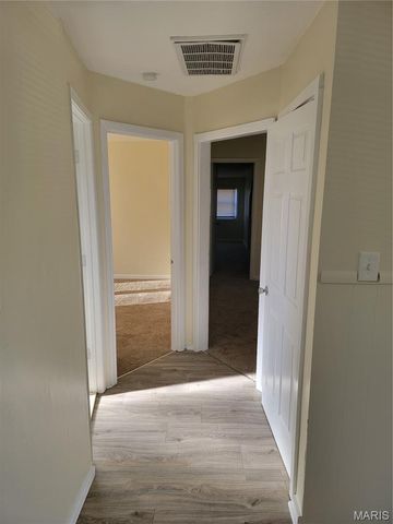 338 Saint Louis Avenue 2f, St Louis, MO 63135