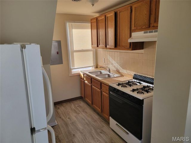 338 Saint Louis Avenue 2f, St Louis, MO 63135