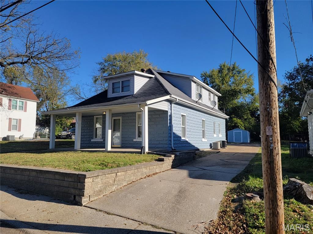 338 Saint Louis Avenue 2f, St Louis, MO 63135