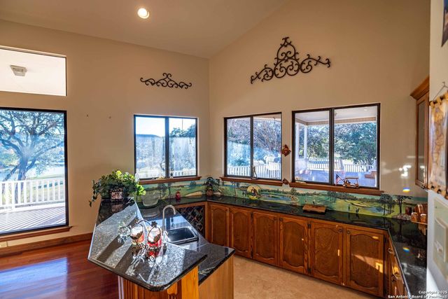 110 Antelope, Boerne, TX 78006