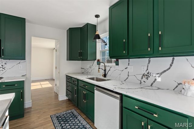 1928 Simba Circle, St Louis, MO 63125