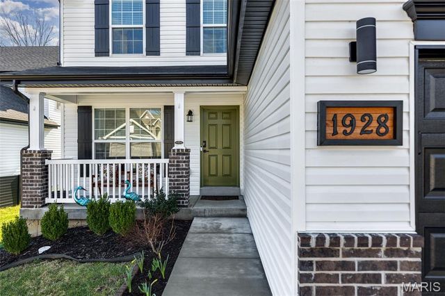 1928 Simba Circle, St Louis, MO 63125