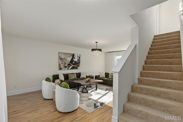 1928 Simba Circle, St Louis, MO 63125