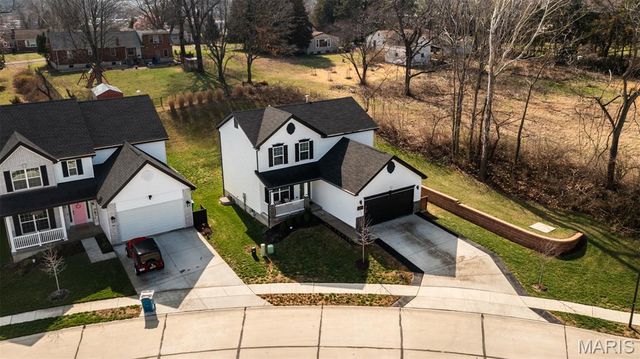 1928 Simba Circle, St Louis, MO 63125