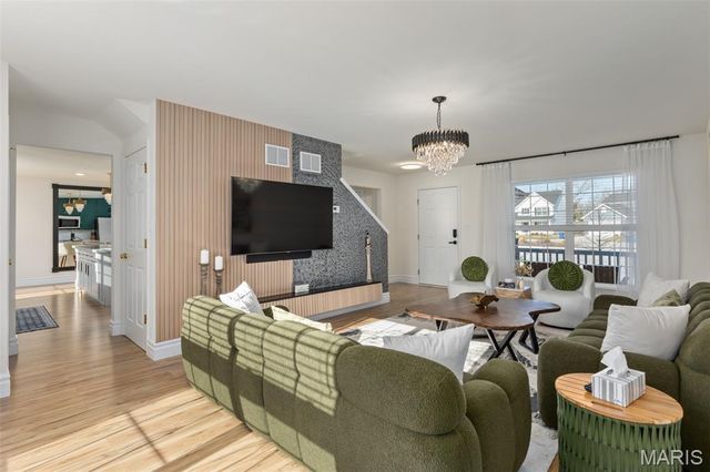 1928 Simba Circle, St Louis, MO 63125