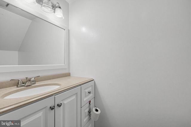4670 GROSBEAK PL, Waldorf, MD 20603
