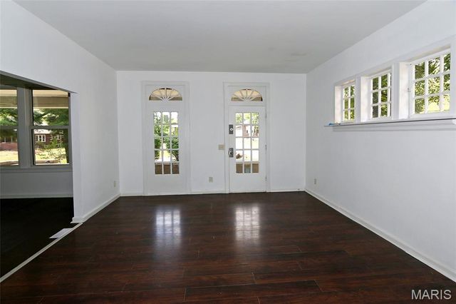 2633 Terrace Lane, Jennings, MO 63136