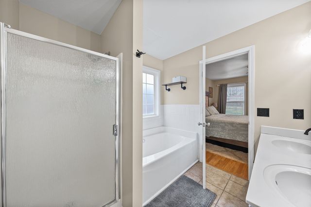 3920 Gaine Dr, Clarksville, TN 37040