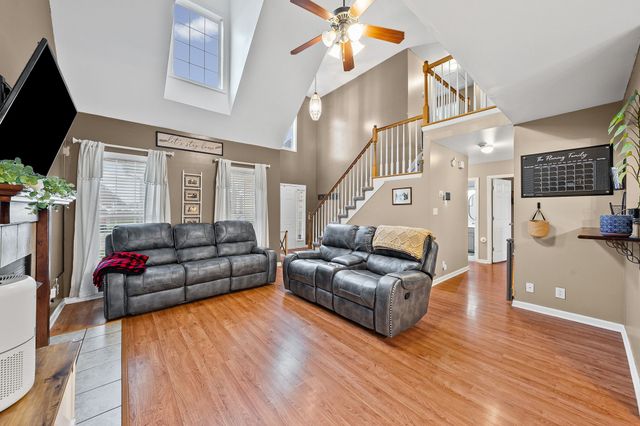 3920 Gaine Dr, Clarksville, TN 37040