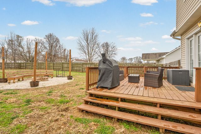 3920 Gaine Dr, Clarksville, TN 37040