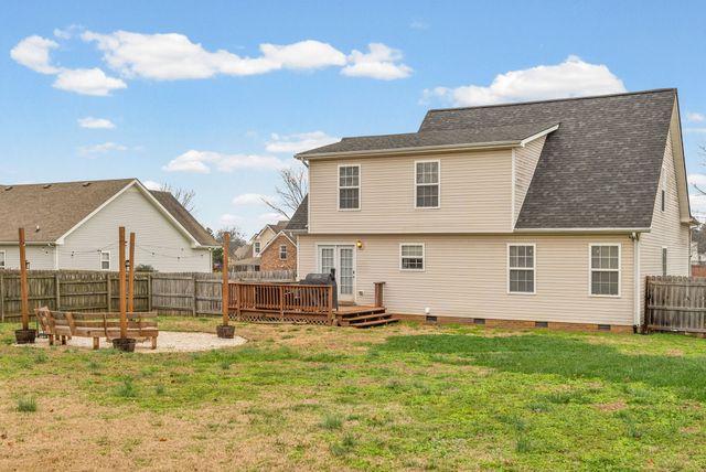 3920 Gaine Dr, Clarksville, TN 37040