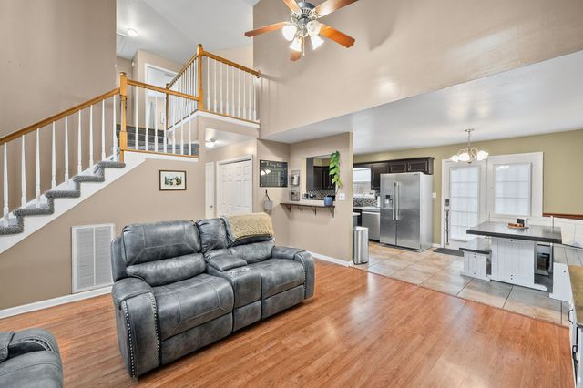 3920 Gaine Dr, Clarksville, TN 37040