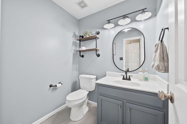 3920 Gaine Dr, Clarksville, TN 37040