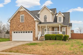 3920 Gaine Dr, Clarksville, TN 37040