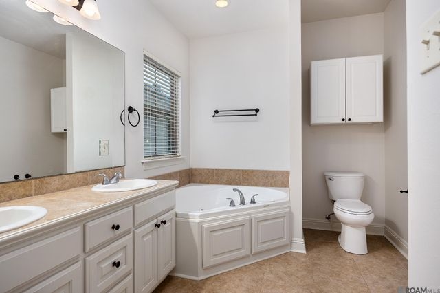 17761 H S Brignac Dr, French Settlement, LA 70733