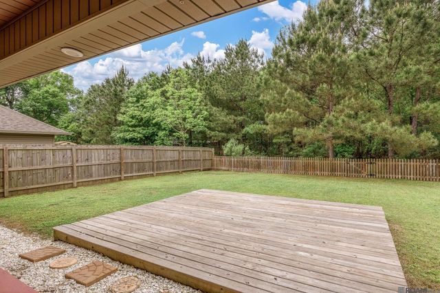 17761 H S Brignac Dr, French Settlement, LA 70733