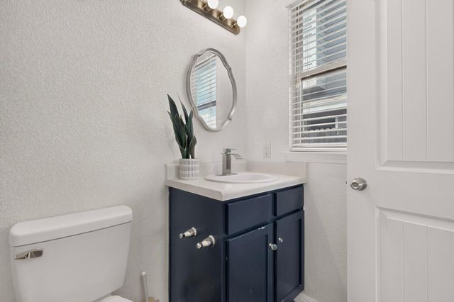 4502 Esper LN 305, Austin, TX 78725