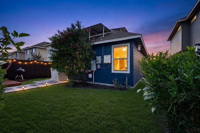 4502 Esper LN 305, Austin, TX 78725