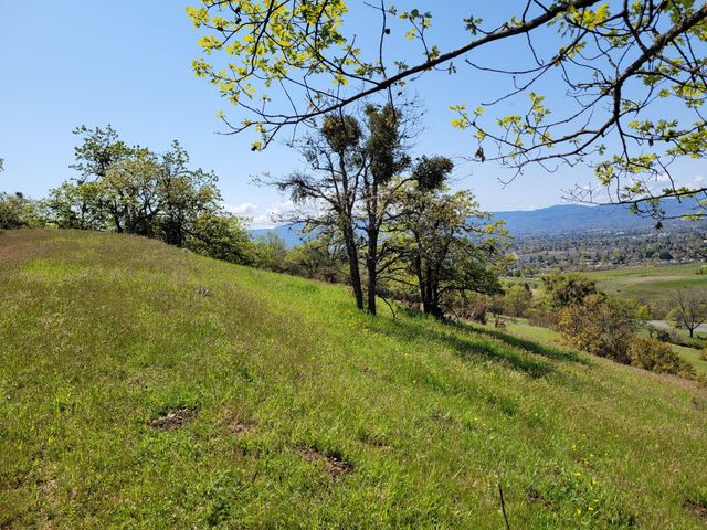 3635 High Prairie Drive, Medford, OR 97504