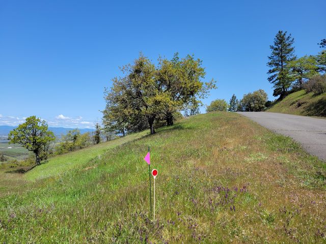 3635 High Prairie Drive, Medford, OR 97504