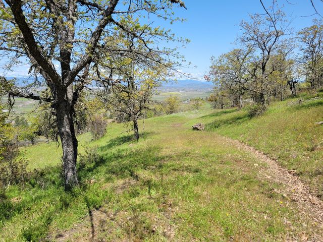 3635 High Prairie Drive, Medford, OR 97504