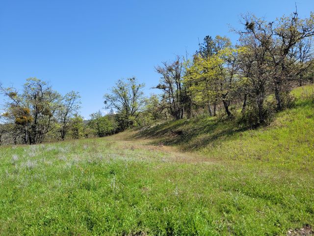 3635 High Prairie Drive, Medford, OR 97504