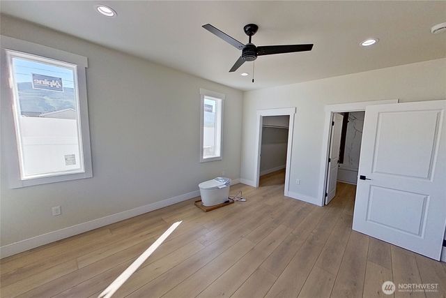 233 Saunders Avenue, Rock Island, WA 98850