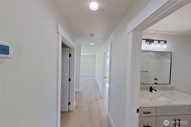 233 Saunders Avenue, Rock Island, WA 98850