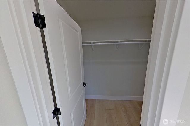 233 Saunders Avenue, Rock Island, WA 98850