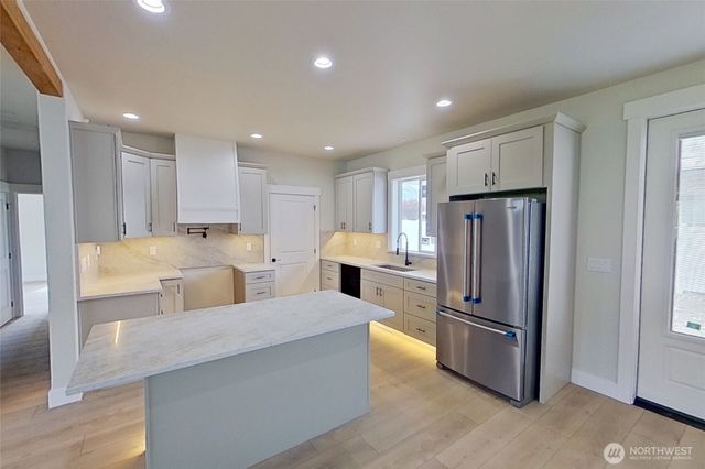 233 Saunders Avenue, Rock Island, WA 98850