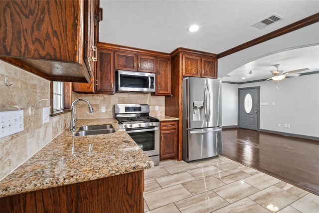 7623 Mchenry Street, Houston, TX 77087