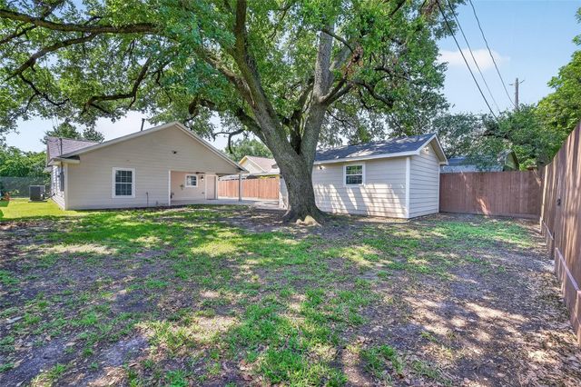 7623 Mchenry Street, Houston, TX 77087