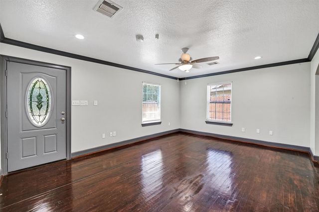 7623 Mchenry Street, Houston, TX 77087
