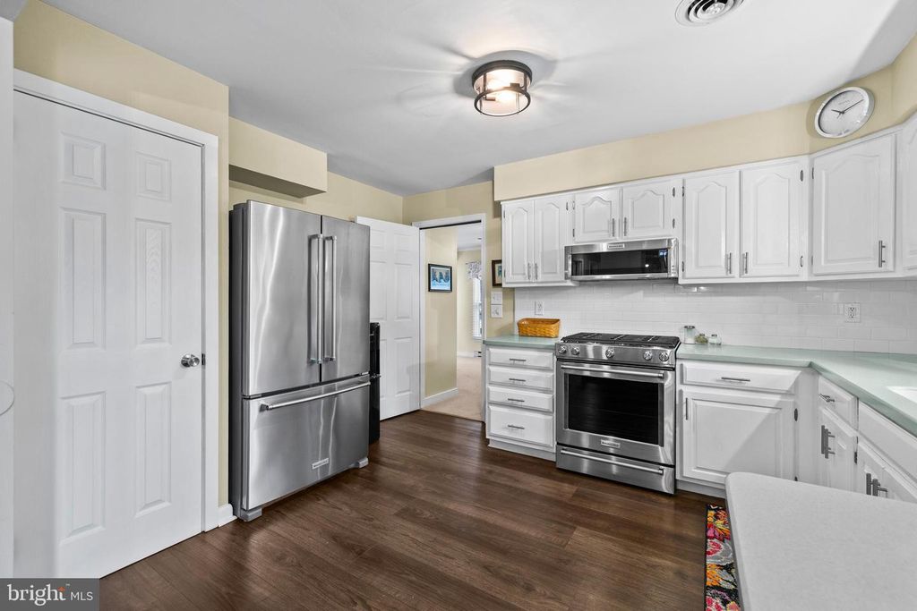 Image 10 of property listing at 3809 SWEET AIR RD, Phoenix, MD 21131