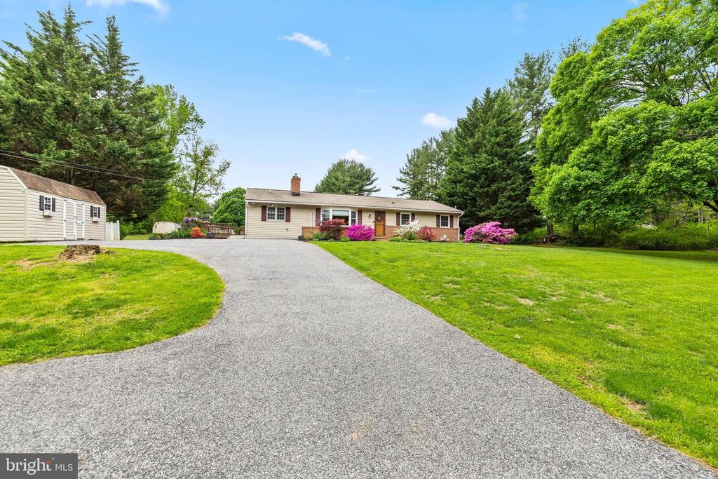 Image 37 of property listing at 3809 SWEET AIR RD, Phoenix, MD 21131