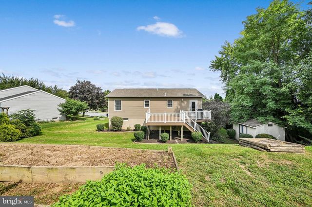 8843 MCKINLEY, Hummelstown, PA 17036