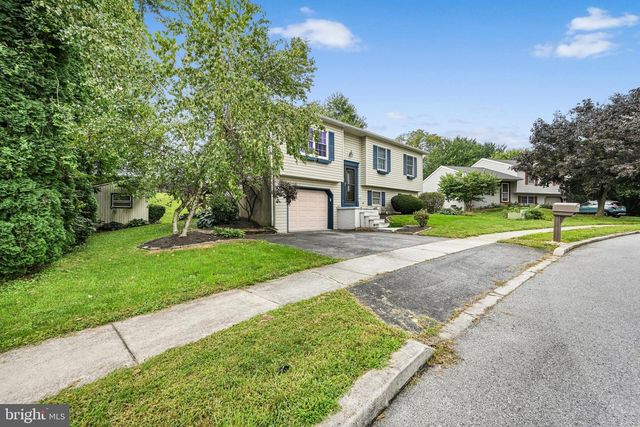 8843 MCKINLEY, Hummelstown, PA 17036