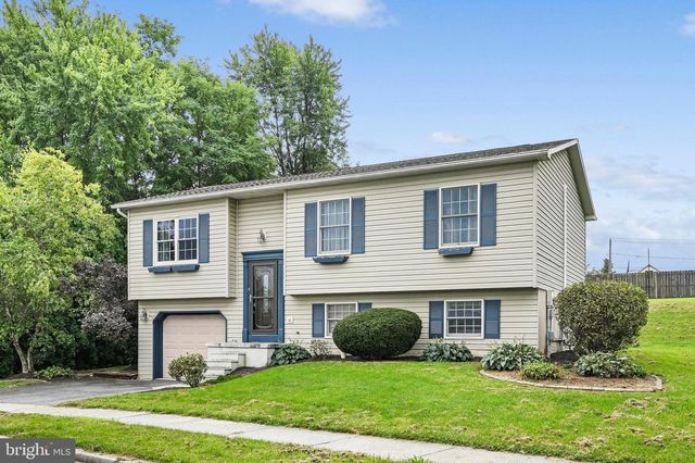 8843 MCKINLEY, Hummelstown, PA 17036