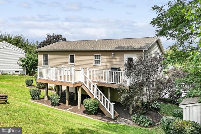 8843 MCKINLEY, Hummelstown, PA 17036
